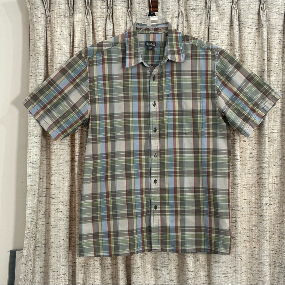Royal Robbins Plaid Short Sleeve Button Down Shirt - Large